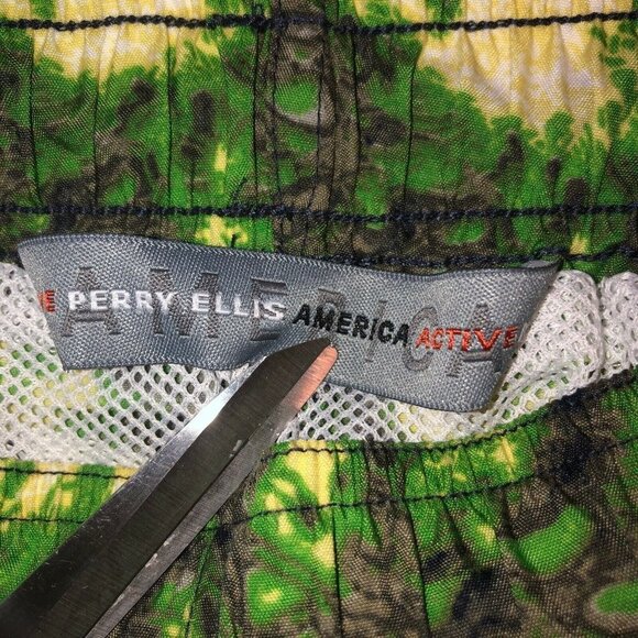 Perry Ellis American Active Mens Large Green Camouflage Swim Shorts Trunks L - Picture 8 of 11